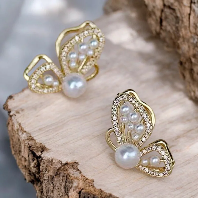 Ladies earrings luxurious looks-Gorgeous Gold Butterfly Earrings with Pearl Accents