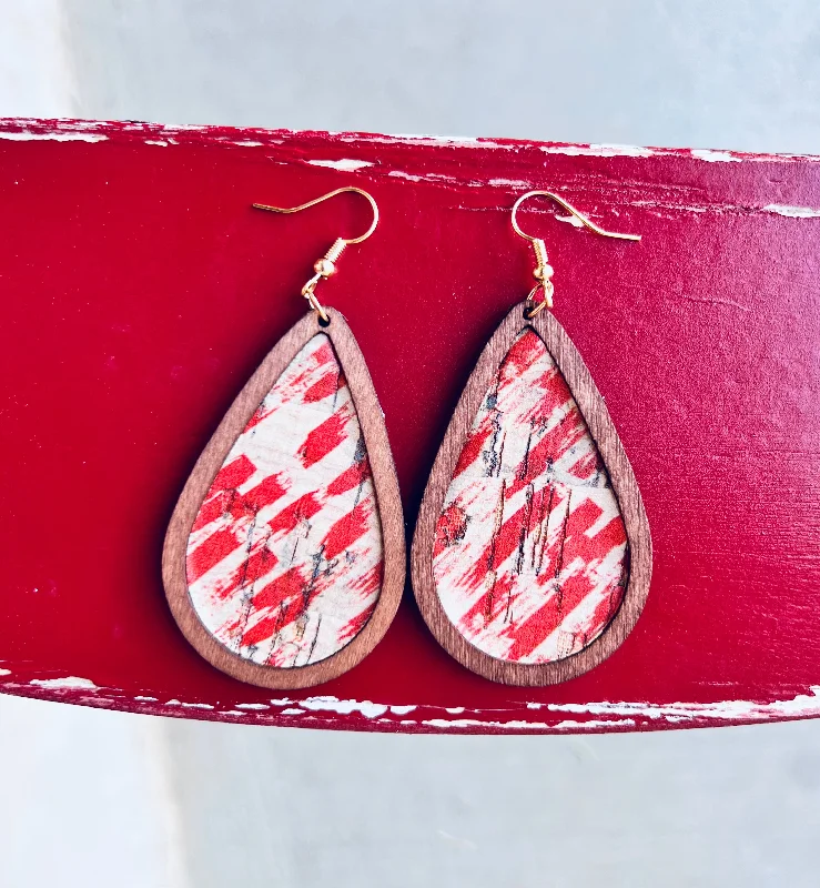 Ladies earrings standout designs-Beige and Red Wooden Drop Earrings