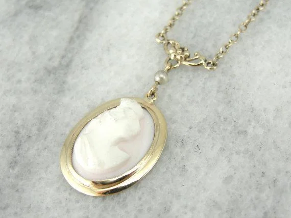 Ladies necklaces collectible items-Antique Fine Gold and Pale Pink Shell Lavalier Necklace