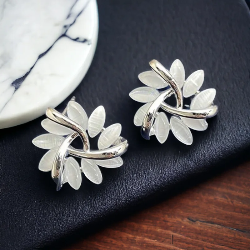 Ladies earrings punk vibes-Beautiful White and Silver Flower Stud Earrings