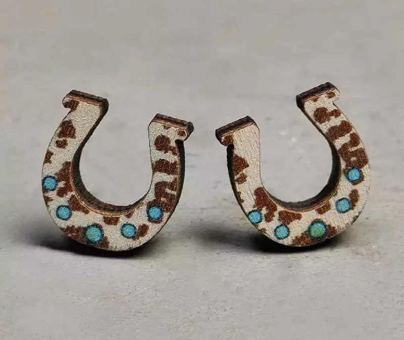 Ladies earrings engagement gifts-Horseshoe Stud Earrings